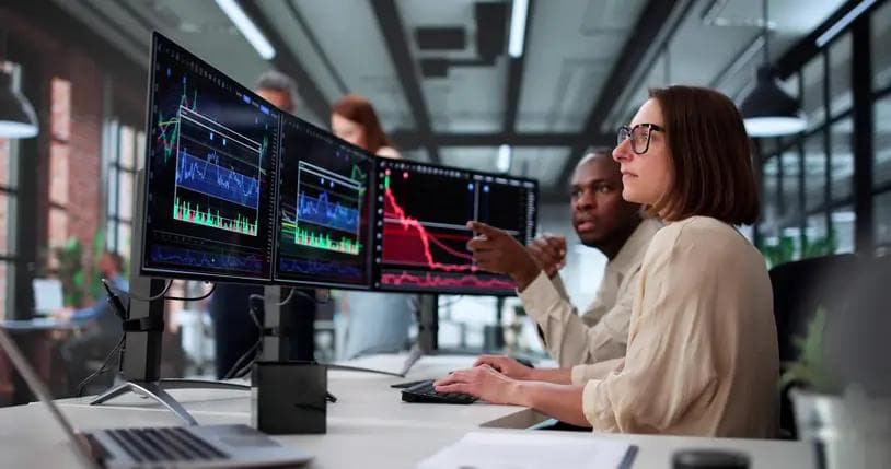 Top Ways Forex Traders Benefit From Peer-to-Peer Learning